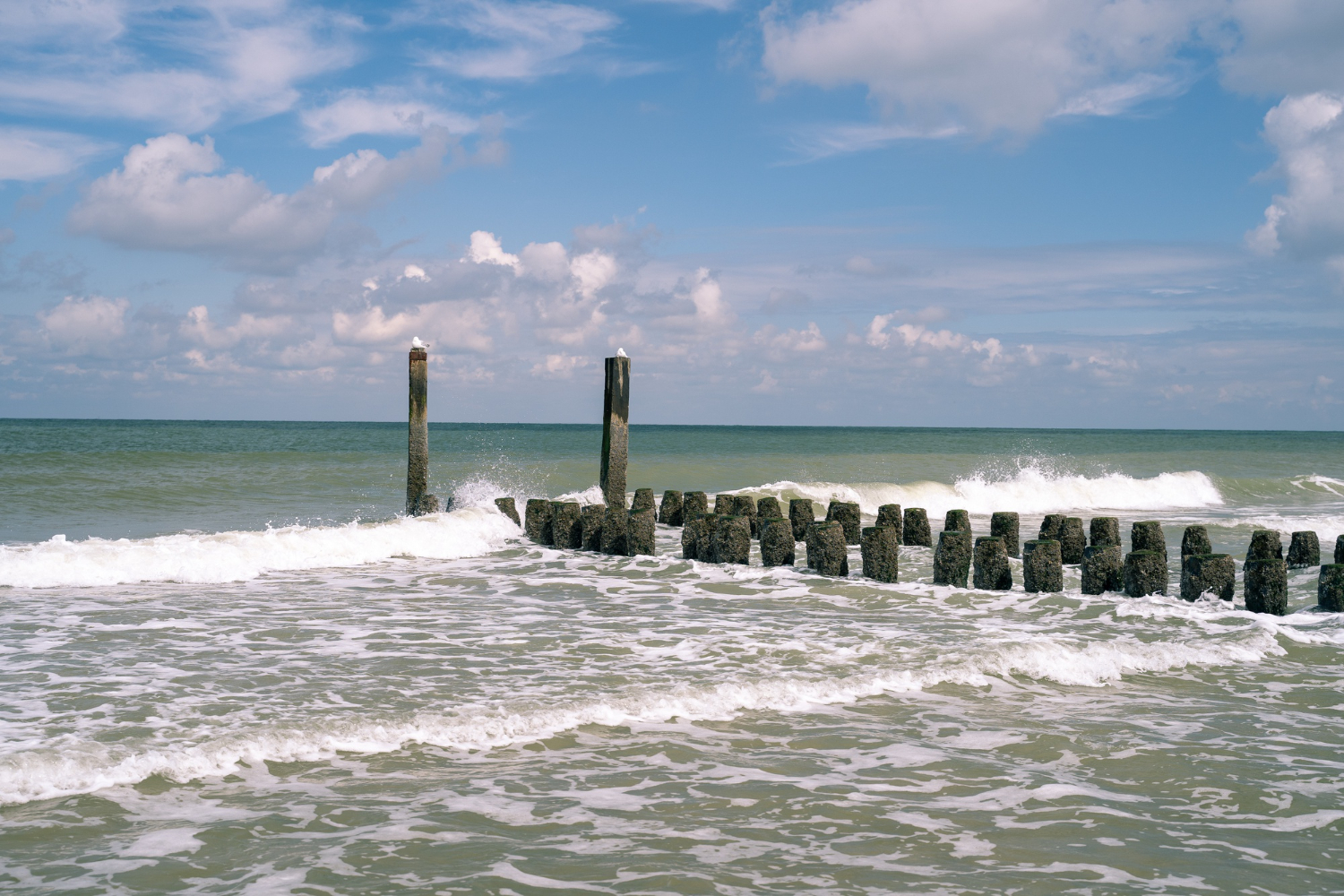 Differences Between Bulkheads and Seawalls Explained